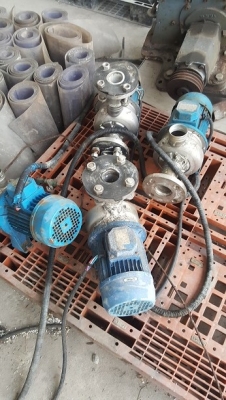 ขายปั๊มน้ำหัวใบพัดสเตนเลสมีหลายตัวราคาตัวละ 2,000-3,000 บาท