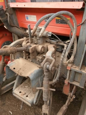 KUBOTA M 7040 ปี52 ราคา 355,000 บาท 4,530 ชม. เครื่องดี เกียร์แรง ยางดี. (ใบมีด-หาง 6) เอกสารเล่มทะเบียน รถอยู่ จ.ศรีษะเกศ 0610710295 ไอดีไลน์ 0610710295 KUBOTA M 7040 ปี52 ราคา 355,000 บาท 4,530 ชม. เครื่องดี เกียร์แรง ยางดี. (ใบมีด-หาง 6) เอกสารเล่มทะเบียน รถอยู่ จ.ศรีษะเกศ 0610710295 ไอดีไลน์ 0610710295