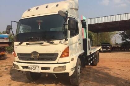 HINO MEGA 320 ปี 48 ราคา 1,285,000 บาท เครื่อง 320 แรง 2 เพลา หัวยาง ยางดี คัสชีสวย หางเหล็กไอบีม (ต่อใหม่) เอกสารเล่มทะเบียน  รถอยู่ จ.สกลนคร โทร&amp;ไอดีไลน์ 0610710295