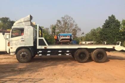 HINO MEGA 320 ปี 48 ราคา 1,285,000 บาท เครื่อง 320 แรง 2 เพลา หัวยาง ยางดี คัสชีสวย หางเหล็กไอบีม (ต่อใหม่) เอกสารเล่มทะเบียน  รถอยู่ จ.สกลนคร โทร&amp;ไอดีไลน์ 0610710295