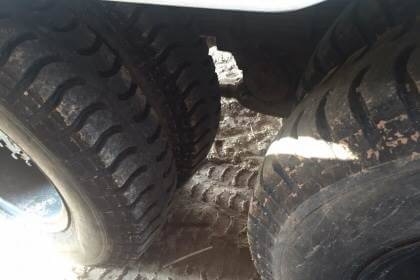 HINO MEGA 320 ปี 48 ราคา 1,285,000 บาท เครื่อง 320 แรง 2 เพลา หัวยาง ยางดี คัสชีสวย หางเหล็กไอบีม (ต่อใหม่) เอกสารเล่มทะเบียน  รถอยู่ จ.สกลนคร โทร&amp;ไอดีไลน์ 0610710295