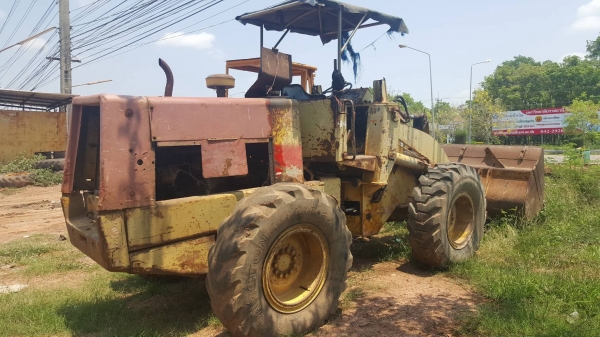 ขาย รถตัก KOMATSU 515 สภาพพร้อมใช้งาน เครื่องดี ปั้มแรง ราคาคุยกันได้ครับ