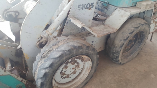 ขาย รถตัก KOMATSU SK05 รถใช้งานได้ดี เครื่องดี ปั้มดี ยางไม่สวยต้องเปลี่ยน 2 เส้นครับ