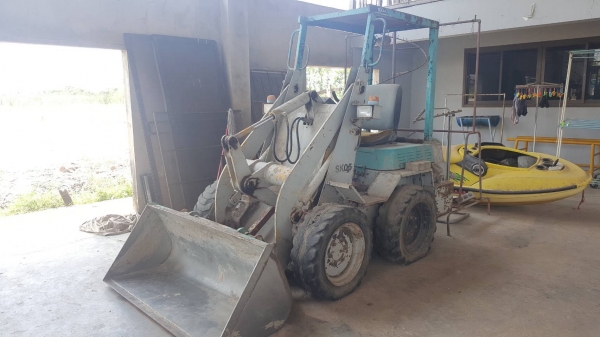 ขาย รถตัก KOMATSU SK05 รถใช้งานได้ดี เครื่องดี ปั้มดี ยางไม่สวยต้องเปลี่ยน 2 เส้นครับ