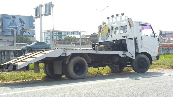 กระบะท้ายลาด Hino KM777 มีมอเตอร์วินซ์