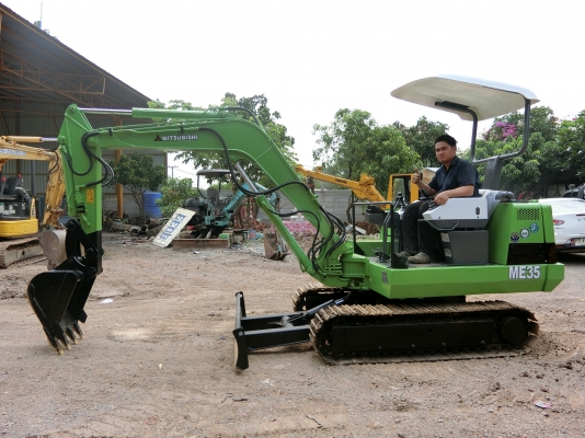 รถขุด MITSUBISHI ME035 ระบบไว เครื่องสวย เอวแน่น คอนโทนสั้น ปั้มนิ้ว แทรคเหล็ก เก่านอกญี่ปุ่น ราคา 330,000 บาท สนใจติดต่อ:096-5411713 หรือ 092-5768909