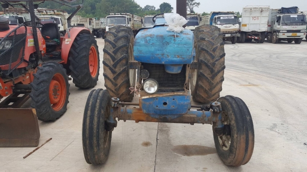 ขาย รถไถ FORD 6600 T3 สภาพตามรูปที่ลงประกาศ ไม่มีอุปกรณ์ เอกสารเล่มทะเบียนครบ ขาย รถไถ FORD 6600 T3 สภาพตามรูปที่ลงประกาศ ไม่มีอุปกรณ์ เอกสารเล่มทะเบียนครบ