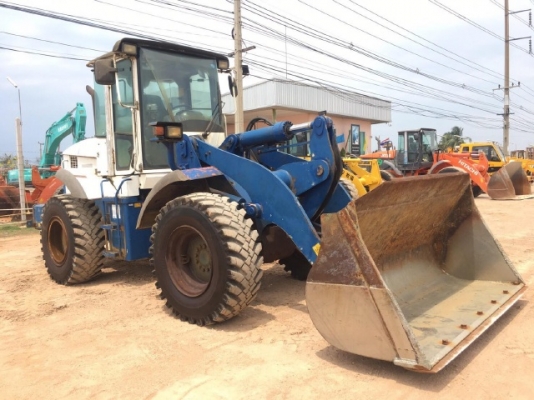 ขายรถตักล้อยาง HITACHI ZW140 ปี 2011 (ขนาดเท่า WA200) รถนอกนำเข้าจากญี่ปุ่น สภาพสวยพร้อมใช้ มีVDOการทำงานครับ ขายรถตักล้อยาง HITACHI ZW140 ปี 2011 (ขนาดเท่า WA200) รถนอกนำเข้าจากญี่ปุ่น สภาพสวยพร้อมใช้ มีVDOการทำงานครับ