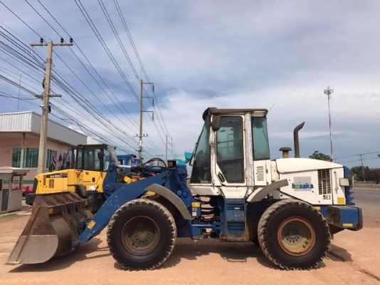 ขายรถตักล้อยาง HITACHI ZW140 ปี 2011 (ขนาดเท่า WA200) รถนอกนำเข้าจากญี่ปุ่น สภาพสวยพร้อมใช้ มีVDOการทำงานครับ ขายรถตักล้อยาง HITACHI ZW140 ปี 2011 (ขนาดเท่า WA200) รถนอกนำเข้าจากญี่ปุ่น สภาพสวยพร้อมใช้ มีVDOการทำงานครับ