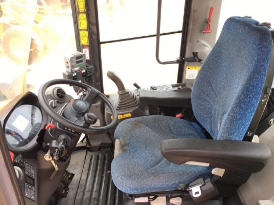 ขายรถตักล้อยาง HITACHI ZW140 ปี 2011 (ขนาดเท่า WA200) รถนอกนำเข้าจากญี่ปุ่น สภาพสวยพร้อมใช้ มีVDOการทำงานครับ ขายรถตักล้อยาง HITACHI ZW140 ปี 2011 (ขนาดเท่า WA200) รถนอกนำเข้าจากญี่ปุ่น สภาพสวยพร้อมใช้ มีVDOการทำงานครับ