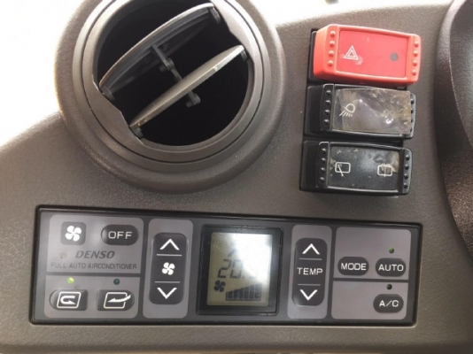 ขายรถตักล้อยาง HITACHI ZW140 ปี 2011 (ขนาดเท่า WA200) รถนอกนำเข้าจากญี่ปุ่น สภาพสวยพร้อมใช้ มีVDOการทำงานครับ ขายรถตักล้อยาง HITACHI ZW140 ปี 2011 (ขนาดเท่า WA200) รถนอกนำเข้าจากญี่ปุ่น สภาพสวยพร้อมใช้ มีVDOการทำงานครับ