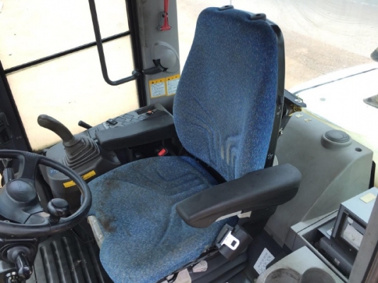 ขายรถตักล้อยาง HITACHI ZW140 ปี 2011 (ขนาดเท่า WA200) รถนอกนำเข้าจากญี่ปุ่น สภาพสวยพร้อมใช้ มีVDOการทำงานครับ ขายรถตักล้อยาง HITACHI ZW140 ปี 2011 (ขนาดเท่า WA200) รถนอกนำเข้าจากญี่ปุ่น สภาพสวยพร้อมใช้ มีVDOการทำงานครับ