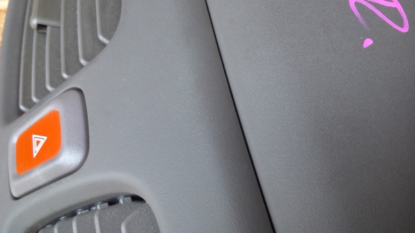 กรอบเก๊ะกลาง NISSAN SUNNY NEO