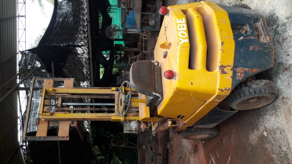 ขายโฟล์คลิฟท์ โตโยต้าเบนซิน ยกได้1.5ตัน เสาสูง2เมตร