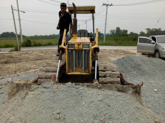 ขาย 145,000 บาท KOMATSU D20PL-7 เครื่องดี เกียร์ดี ตีนเป็ด โช่หนา สภาพพร้อมใช้  รถอยู่ จ.ชลบุรี โทร&amp;ไอดีไลน์ 0610710295