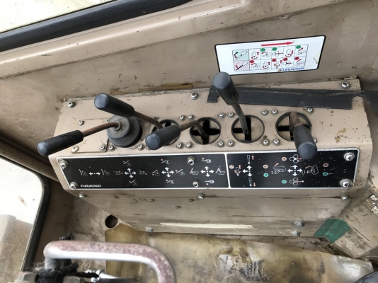 รถเจาะ Furukawa HCR9-DSII ปี 1996 นำเข้าจากญี่ปุ่น ระบบสมบูรณ์ ราคาไม่แพงครับ รถเจาะ Furukawa HCR9-DSII ปี 1996 นำเข้าจากญี่ปุ่น ระบบสมบูรณ์ ราคาไม่แพงครับ