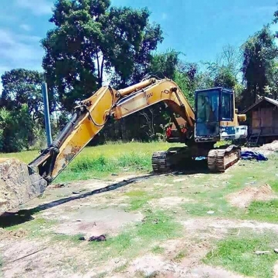 ขาย 295,000 KOMATSU. PC 150-3. เครื่องดี ปั้มแรง เอวแน่น แอร์  โช่หนา  เอกสารชื้อขาย รถยุ จ.ศรีษะเกษ   โทร 0610710295 ไอดีไลน์ 0610710295