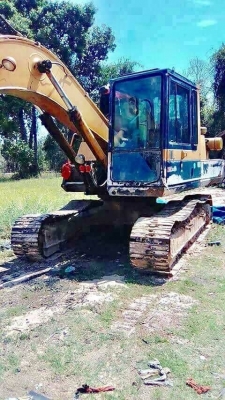 ขาย 295,000 KOMATSU. PC 150-3. เครื่องดี ปั้มแรง เอวแน่น แอร์  โช่หนา  เอกสารชื้อขาย รถยุ จ.ศรีษะเกษ   โทร 0610710295 ไอดีไลน์ 0610710295