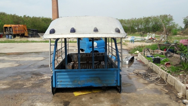 หัวเก๋ง ISUZU พร้อมกระบะมีหลังคา