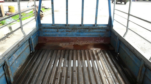 หัวเก๋ง ISUZU พร้อมกระบะมีหลังคา
