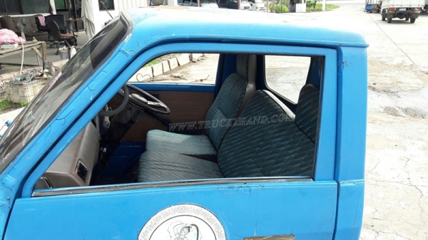 หัวเก๋ง ISUZU พร้อมกระบะมีหลังคา