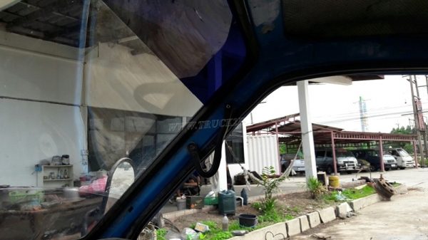 หัวเก๋ง ISUZU พร้อมกระบะมีหลังคา