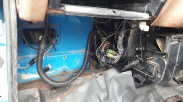 หัวเก๋ง ISUZU พร้อมกระบะมีหลังคา
