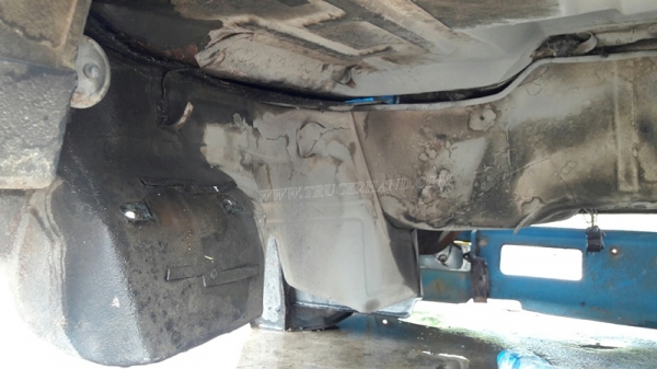 หัวเก๋ง ISUZU พร้อมกระบะมีหลังคา