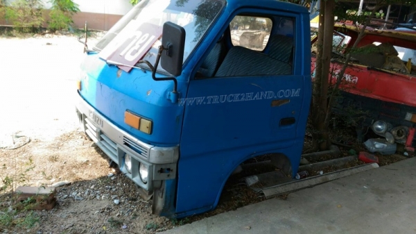 หัวเก๋ง ISUZU พร้อมกระบะมีหลังคา