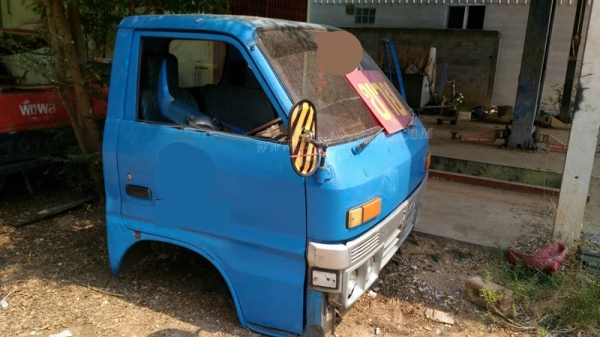 หัวเก๋ง ISUZU พร้อมกระบะมีหลังคา
