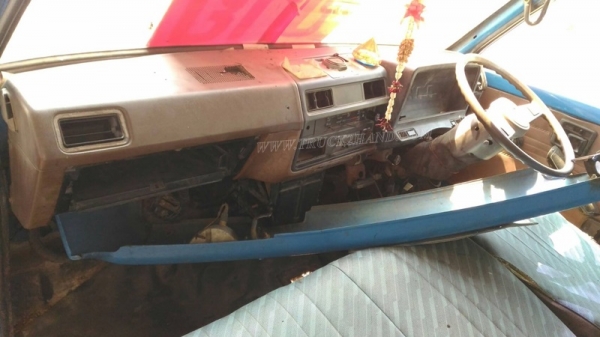 หัวเก๋ง ISUZU พร้อมกระบะมีหลังคา