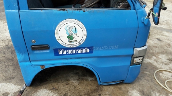 หัวเก๋ง ISUZU พร้อมกระบะมีหลังคา