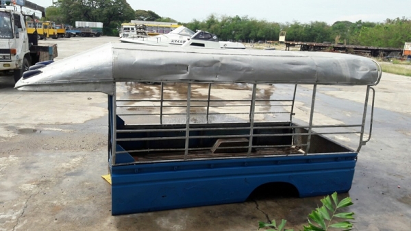หัวเก๋ง ISUZU พร้อมกระบะมีหลังคา