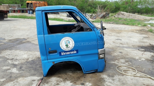 หัวเก๋ง ISUZU พร้อมกระบะมีหลังคา