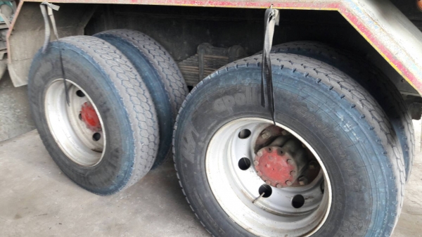 พ่วง 22 ล้อ ISUZU FXZ270 EURO2 เครื่องดำ กระบะอลูมิเนียม ดั๊ม หิน ทราย แม่-ลูกปี 47 ตัวลูก 3 คานยัด 