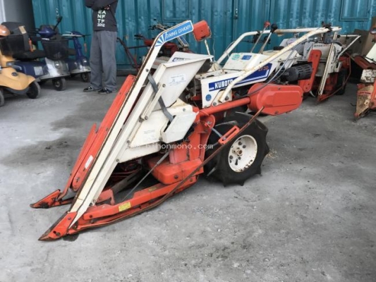 ราคา15,000 บาท รถเกี่ยวข้าวเดินตาม  KUBOTA รุ่น ZF32 รหัสสินค้า 50101003 ติดต่อ 081-8283376  www.nihonmono.com