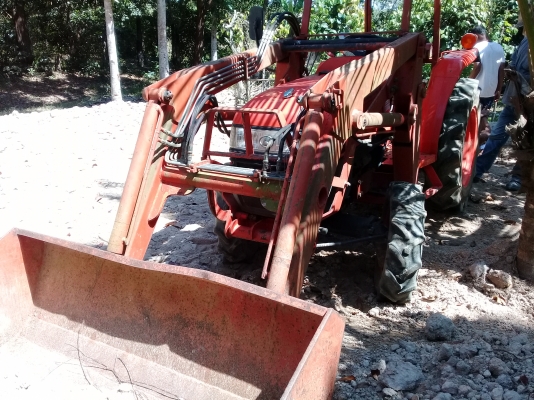 ขายรถไถ คูโบต้า 2808 มีโพงตักข้างหน้า รถบ้านใช้งานน้อย 233ชั่วโมง อุปกรณ์3ชิ้น มีเล่มทะเบียน ราคาต่อรองได้ สนใจติดต่อสอบถาม 0872976734