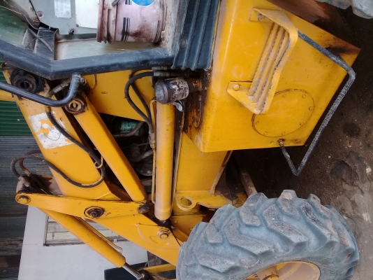 ตักหน้าขุดหลัง JCB3CX เพลาเดียว รถบ้านสภาพสวยพร้อมใช้งาน เครื่องดี ราคาต่อรองได้ สนใจติดต่อสอบถาม 08