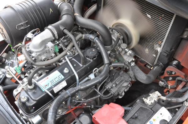 ขายFORKLIFT TOTOTA รุ่น8FG15รุ่นใหม่ล่าสุด เสาเข้าตู้ได้(1.5ตัน) สวยเดิมจากญี่ปุ่น ยังไม่เคยใช้ในไทย 185,000เท่านั้น!!