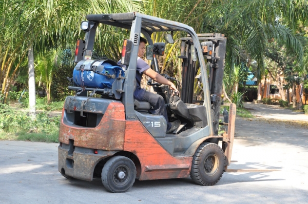 ขายFORKLIFT TOTOTA รุ่น8FG15รุ่นใหม่ล่าสุด เสา3เมตร(1.5ตัน) สวยเดิมจากญี่ปุ่น ยังไม่เคยใช้ในไทย 175,000เท่านั้น!!
