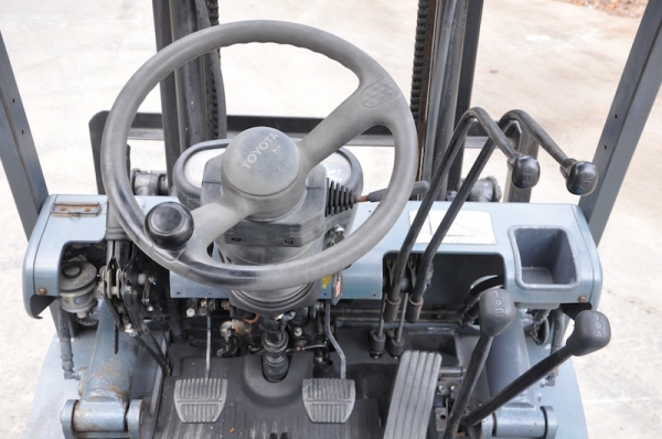 ขายFORKLIFT TOTOTA รุ่น6FG15(1.5ตัน) สวยเดิมจากญี่ปุ่น ยังไม่เคยใช้ในไทย 135,000เท่านั้น!!