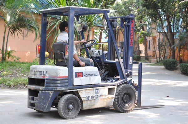 ขายFORKLIFT KOMATSU FG15-15(1.5ตัน) สวยเดิมจากญี่ปุ่น ยังไม่เคยใช้ในไทย 115,000เท่านั้น!!