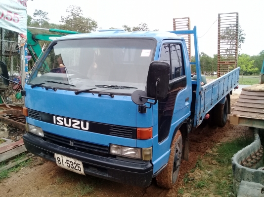 ISUZU NPR59L เครื่อง135แรงม้า คัทซีสวย ปี37 เกียรสั้น พร้อมใช้งาน ใช้งานอยู่ ราคาต่อรองได้ เล่มพร้อมภาษีเต็ม 0872976734