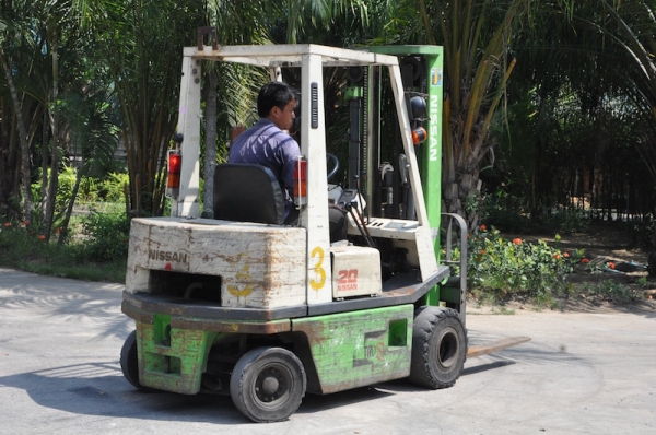 ขายFORKLIFT NISSAN FG20 สุดสวย(2ตัน) เสาฟรูฟรี้4.7เมตร สวยเดิมจากญี่ปุ่น ยังไม่เคยใช้ในไทย 145,000เท่านั้น!!