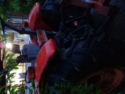 KUBOTA M7040 3181ชั่วโมง รถสวย พร้อมใช้งาน ยางหน้าใหม่ อุปกรณ์2ชิ้น เล่มพร้อม ราคาต่อรองได้ สอบถาม0872976734