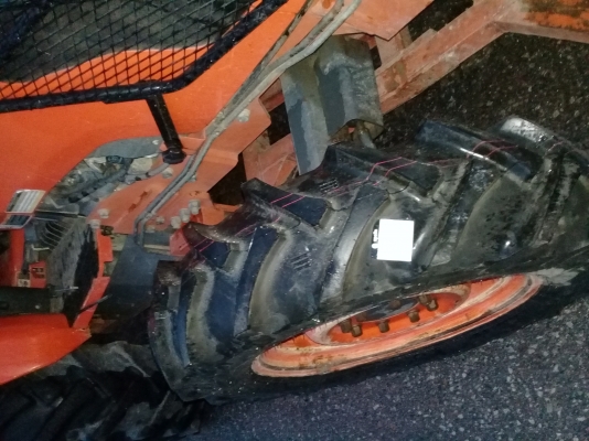 KUBOTA M7040 3181ชั่วโมง รถสวย พร้อมใช้งาน ยางหน้าใหม่ อุปกรณ์2ชิ้น เล่มพร้อม ราคาต่อรองได้ สอบถาม0872976734