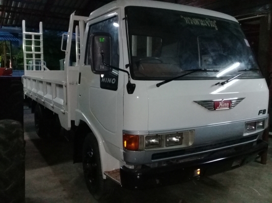 HINO FB เครื่องดี คัทซีสวย พร้อมใช้งาน สะพานไฮดรอลิก เกียรสั้น ยางเต็ม เล่มพร้อม ราคาต่อรองได้ สอบถาม 0872976734