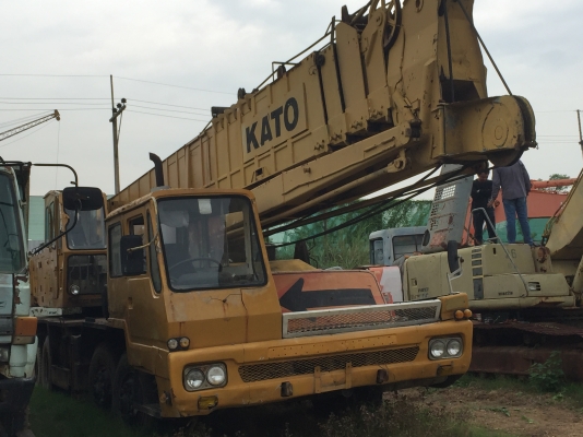 ขายรถเครน.12 ล้อ KATO 450B รถสวย พร้อมใช้ อุปกรณ์ครบ สะ  ภาพดี เอกสารเล่มทะเบียน ราคา  .3,000,000 สนใจลองรถได้ที่081 -3531946 ลาย ID 081-3531946 ต่อ.บางนา