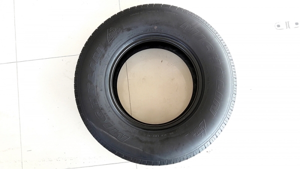 ยาง265/70/16  ปี13  MICHELIN CROSS TARRAIN  2 เส้น