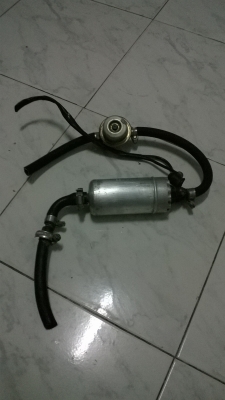 ขายปั้มติ๊กนอกถัง bosch bmw e30  สภาพokราคา1800 โทร0924462525โส กทม